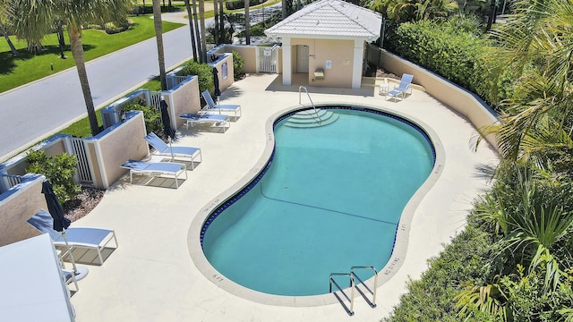17288 Shoals Dr, Jupiter, FL 33477 - community pool with a patio area