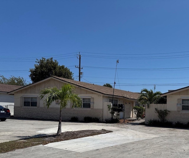 410 S F St, Lake Worth, FL 33460 - view of ranch-style home