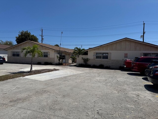 410 S F St, Lake Worth, FL 33460 - view of ranch-style house
