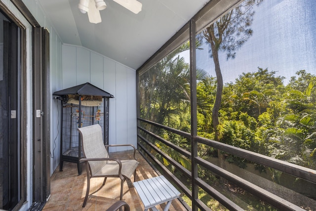 balcony featuring ceiling fan