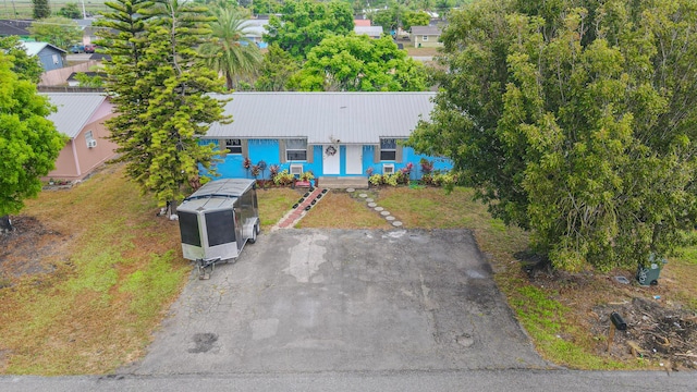 1043 NE 20th St, Belle Glade, FL 33430 - drone / aerial view
