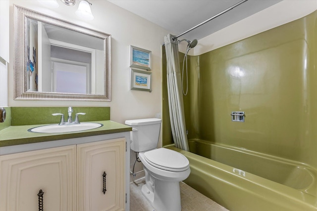 18081 SE Country Club Dr Unit 130, Jupiter, FL 33469 - bathroom with vanity, shower / bath combo with shower curtain, toilet, and tile patterned flooring