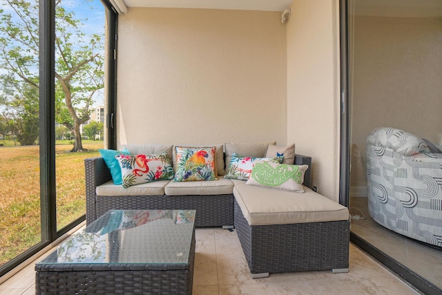7240 Huntington Ln Unit 105, Delray Beach, FL 33446 - balcony with a patio and outdoor lounge area