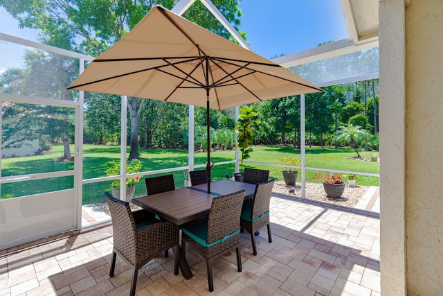 8005 SW Yachtsmans Dr, Stuart, FL 34997 - view of patio / terrace with outdoor dining area