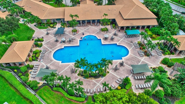 drone / aerial view of a pool