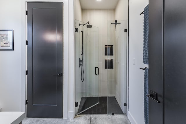 188 Yale Dr, Lake Worth Beach, FL 33460 - bathroom featuring a shower stall