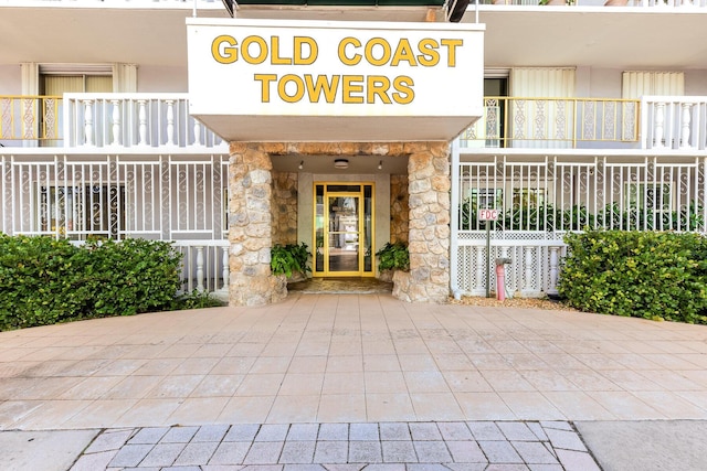 1 S Lakeside Dr Unit C1, Lake Worth Beach, FL 33460 - view of exterior entry with stone siding
