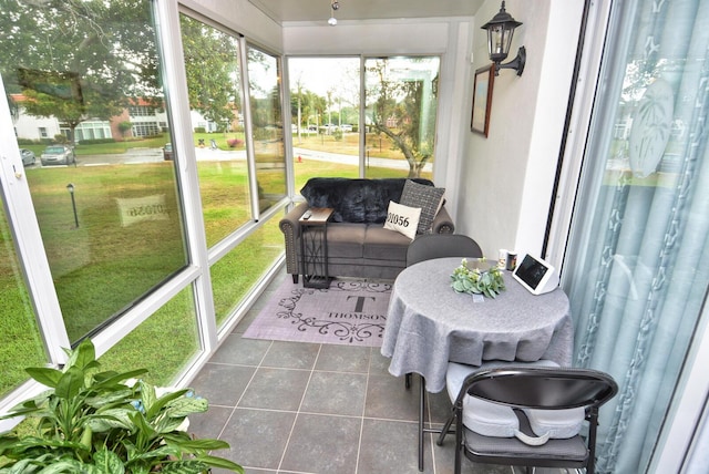 view of sunroom / solarium
