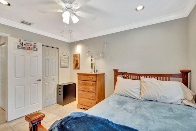 bedroom featuring light tile patterned floors, crown molding, visible vents, ceiling fan, and recessed lighting