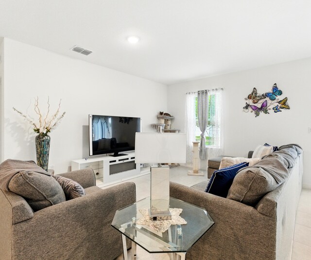 3020 SW Ann Arbor Rd, Port Saint Lucie, FL 34953 - view of tiled living room