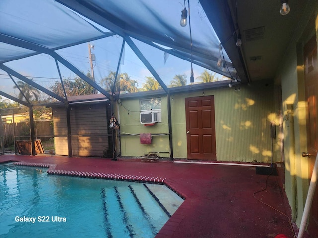 1441 W Central St, Lantana, FL 33462 - swimming pool with a lanai and a patio area