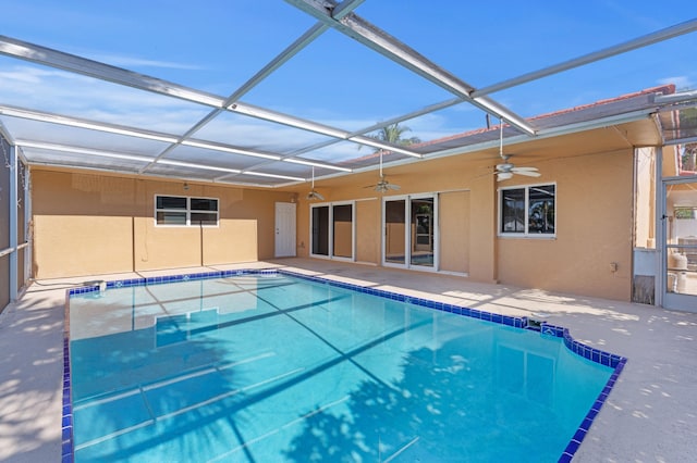 2650 NE 22nd St, Pompano Beach, FL 33062 - outdoor pool featuring a ceiling fan and a patio