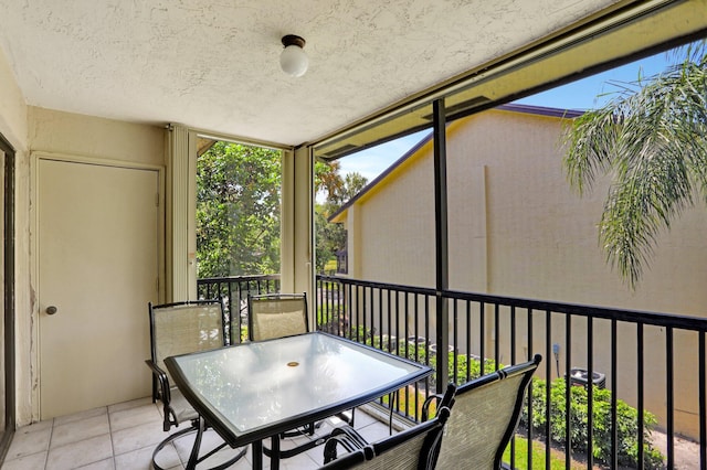 1961 SW 15th St Unit 82, Deerfield Beach, FL 33442 - sunroom / solarium with outdoor dining area