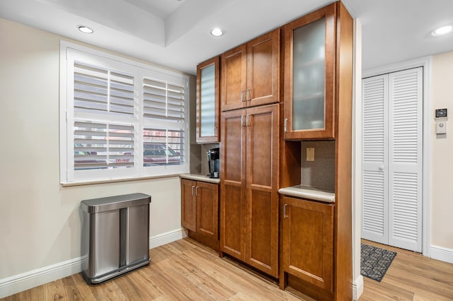 911 Gardenia Dr Unit 154, Delray Beach, FL 33483 - kitchen with baseboards, light wood-style floors, and recessed lighting