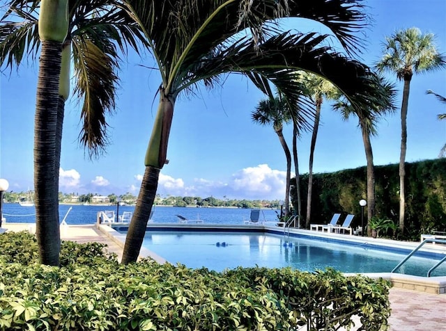 2800 N Flagler Dr Unit 410, West Palm Beach, FL 33407 - community pool featuring a water view