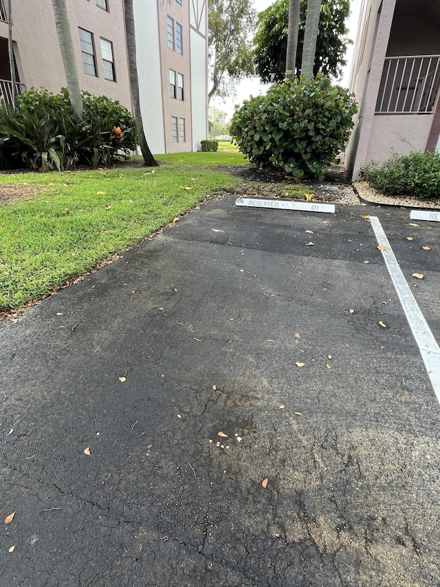 7340 Amberly Ln # 205, Delray Beach, FL 33446 - view of uncovered parking lot