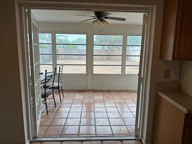 615 Garnett St, Lantana, FL 33462 - sunroom featuring a ceiling fan