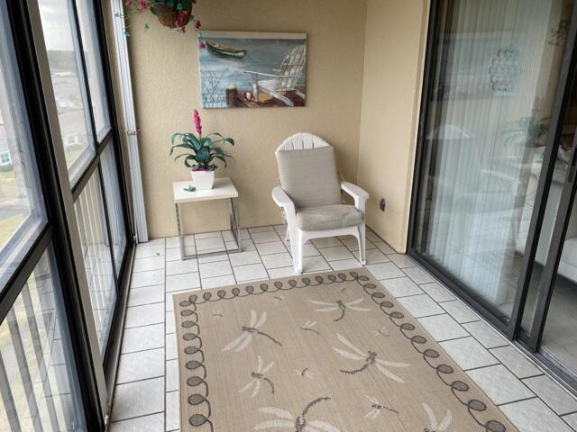 7076 Huntington Ln Unit 805, Delray Beach, FL 33446 - view of sunroom