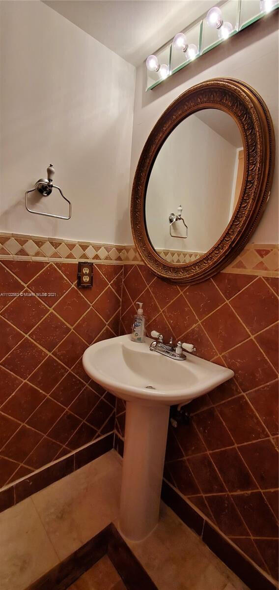 17 Brighton A 17, Boca Raton, FL 33434 - bathroom featuring tile patterned floors