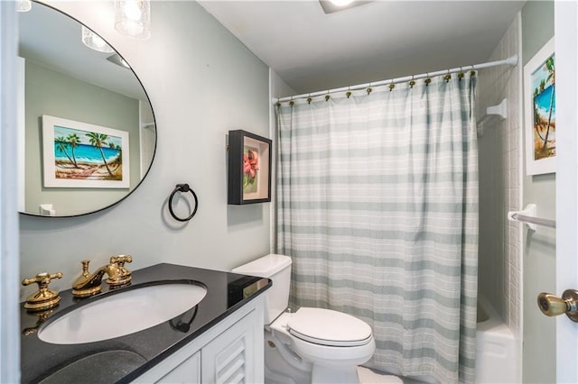 3215 S Lakeview Cir Unit 12104, Hutchinson Island, FL 34949 - full bathroom featuring vanity, toilet, and shower / bath combo