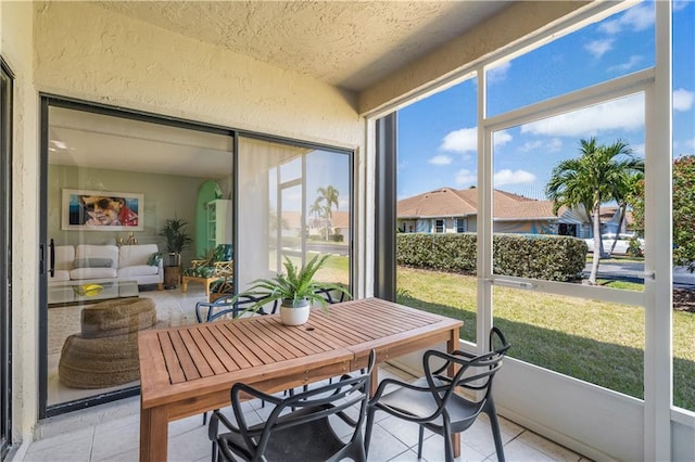 3215 S Lakeview Cir Unit 12104, Hutchinson Island, FL 34949 - view of sunroom / solarium