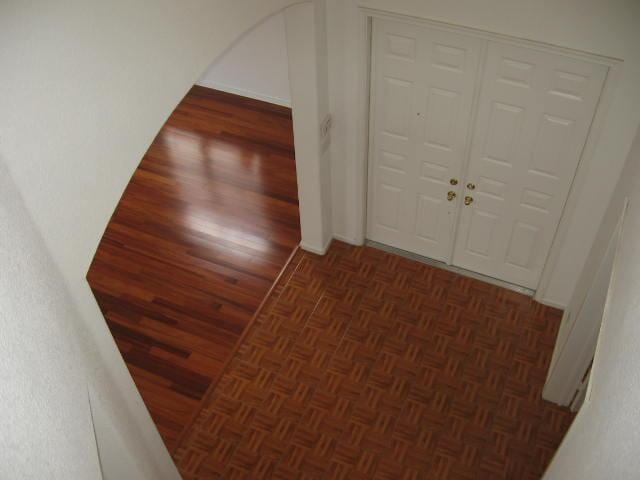 view of foyer entrance