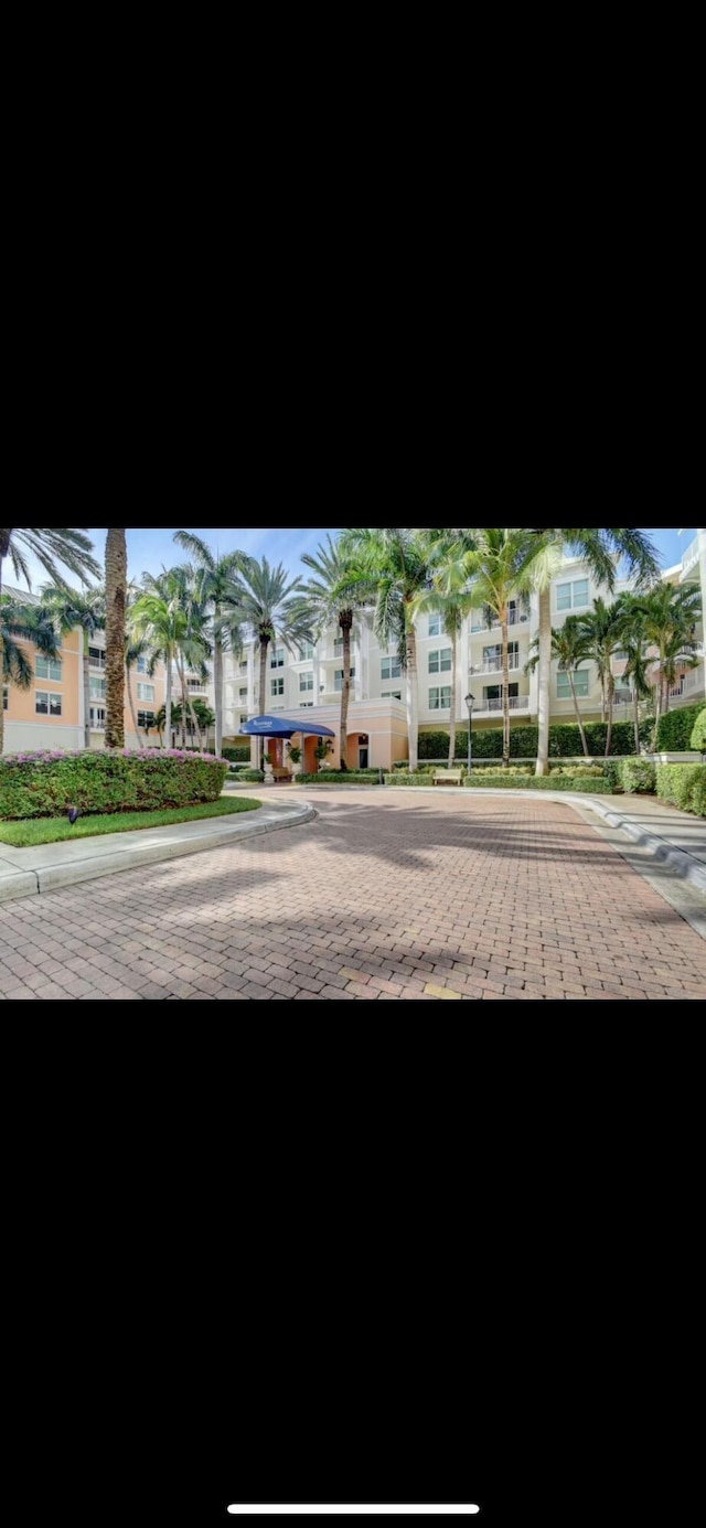 802 W Windward Way Unit 304, Lantana, FL 33462 - view of road featuring curbs