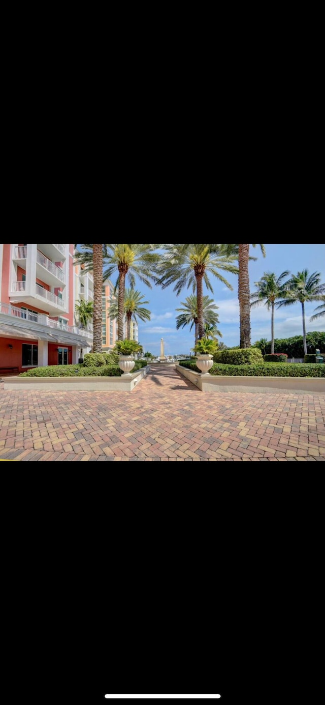 802 W Windward Way Unit 304, Lantana, FL 33462 - view of patio / terrace