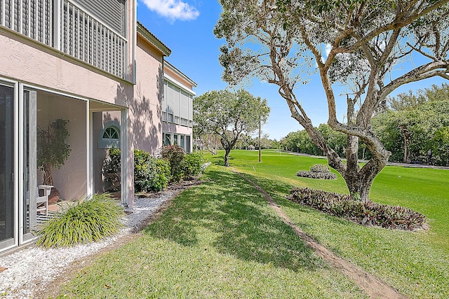 2703 Fairway Dr N, Jupiter, FL 33477 - view of grassy yard