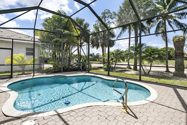1815 Waldorf Dr, Royal Palm Beach, FL 33411 - swimming pool with a lanai and a patio area