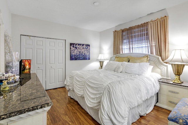 1815 Waldorf Dr, Royal Palm Beach, FL 33411 - bedroom with a closet and wood finished floors