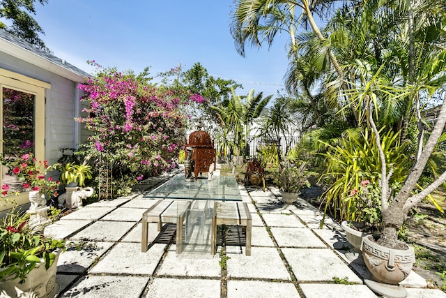 335 Monroe Dr, West Palm Beach, FL 33405 - view of patio / terrace