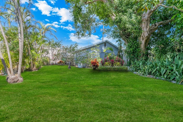 335 Monroe Dr, West Palm Beach, FL 33405 - view of green lawn