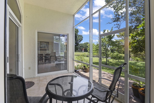 1235 SW Briarwood Dr, Port Saint Lucie, FL 34986 - sunroom / solarium with plenty of natural light and lofted ceiling