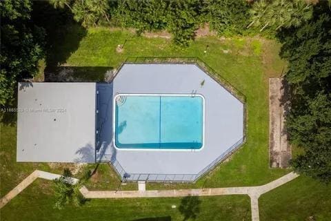 9235 SW 8th St Unit 402, Boca Raton, FL 33428 - aerial view of property and surrounding area with a pool