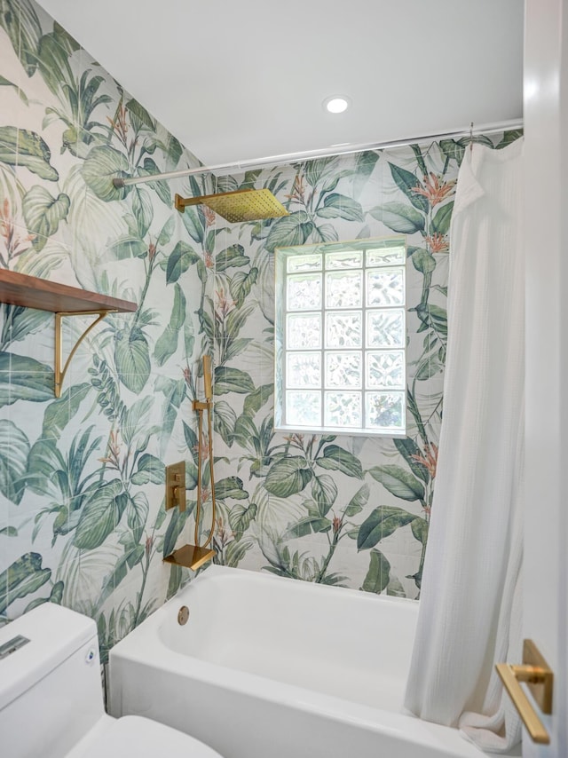 2708 NW 26th Cir, Boca Raton, FL 33431 - full bath featuring wallpapered walls, toilet, shower / bath combo, and recessed lighting