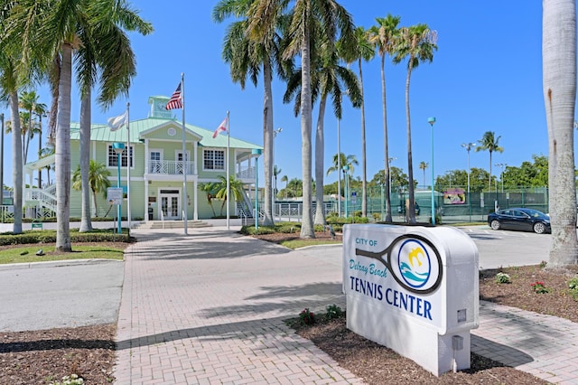 301 NE 7th Ave, Delray Beach, FL 33483 - view of decorative road