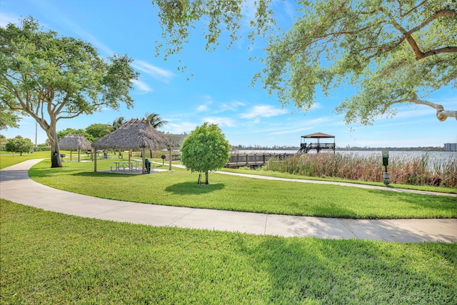 113 Lake Emerald Dr Unit 409, Oakland Park, FL 33309 - surrounding community featuring a gazebo and a yard