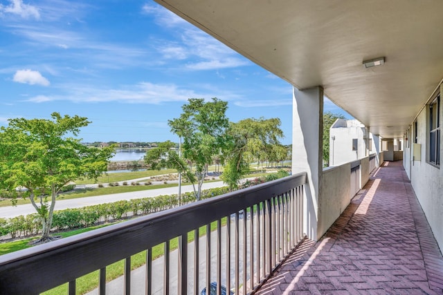 113 Lake Emerald Dr Unit 409, Oakland Park, FL 33309 - balcony featuring a water view