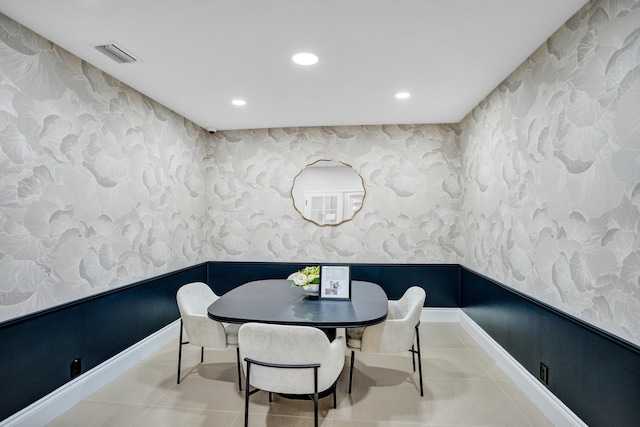 19262 Redberry Ct, Boca Raton, FL 33498 - dining area with wallpapered walls, recessed lighting, and baseboards