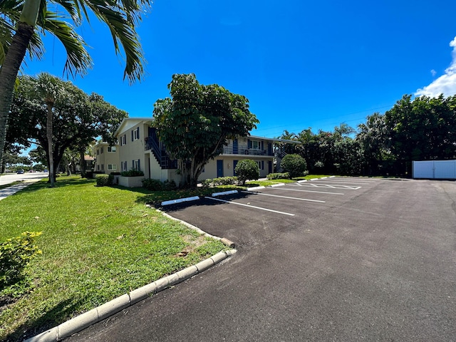 817 Lighthouse Dr Unit A, B, C, D, North Palm Beach, FL 33408 - view of uncovered parking lot