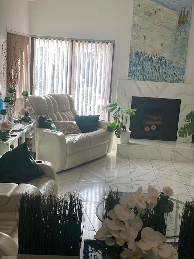 7514 Sierra Dr E, Boca Raton, FL 33433 - view of living area