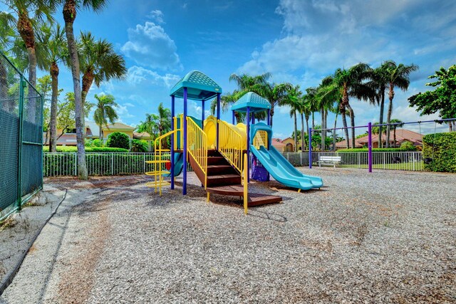 19236 Bay Leaf Ct, Boca Raton, FL 33498 - community playground with fence