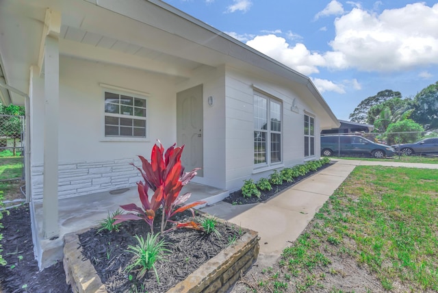907 Skylark Dr, Fort Pierce, FL 34982 - view of doorway to property