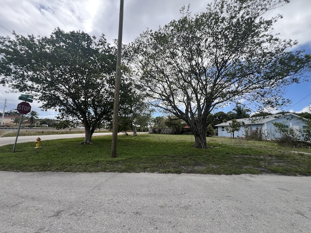 1102 S Swinton Ave, Delray Beach, FL 33444