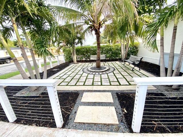 1119 S Ridge St, Lake Worth, FL 33460 - view of yard with a patio