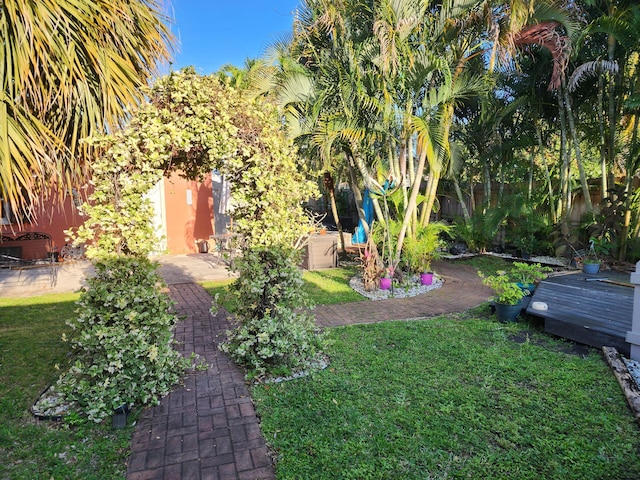 832 N D St, Lake Worth Beach, FL 33460 - view of yard