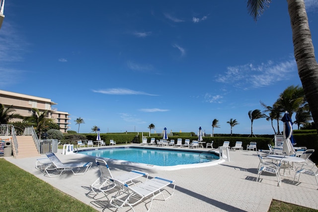 3230 S Ocean Blvd Unit D511, Palm Beach, FL 33480 - community pool with a patio