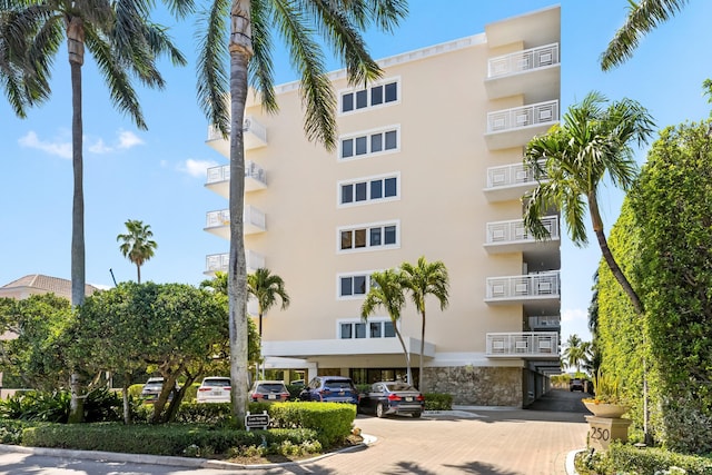 250 Bradley Pl Unit 408, Palm Beach, FL 33480 - view of apartment building / complex