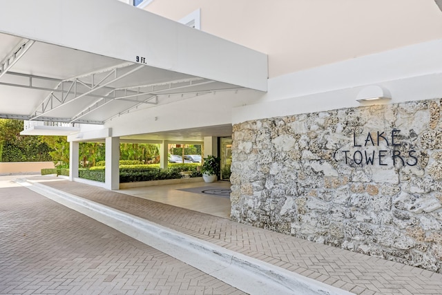 250 Bradley Pl Unit 408, Palm Beach, FL 33480 - view of patio / terrace